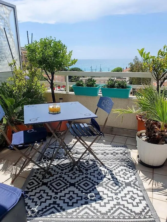 Ferienwohnung Chambre Lit 180 X 200 Cm Vue Mer Integrale Cannes Privatunterkunft